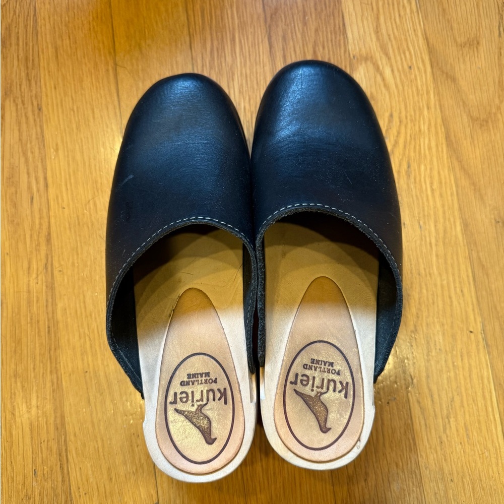 Black Leather Slip-On Mules with Rounded Toe